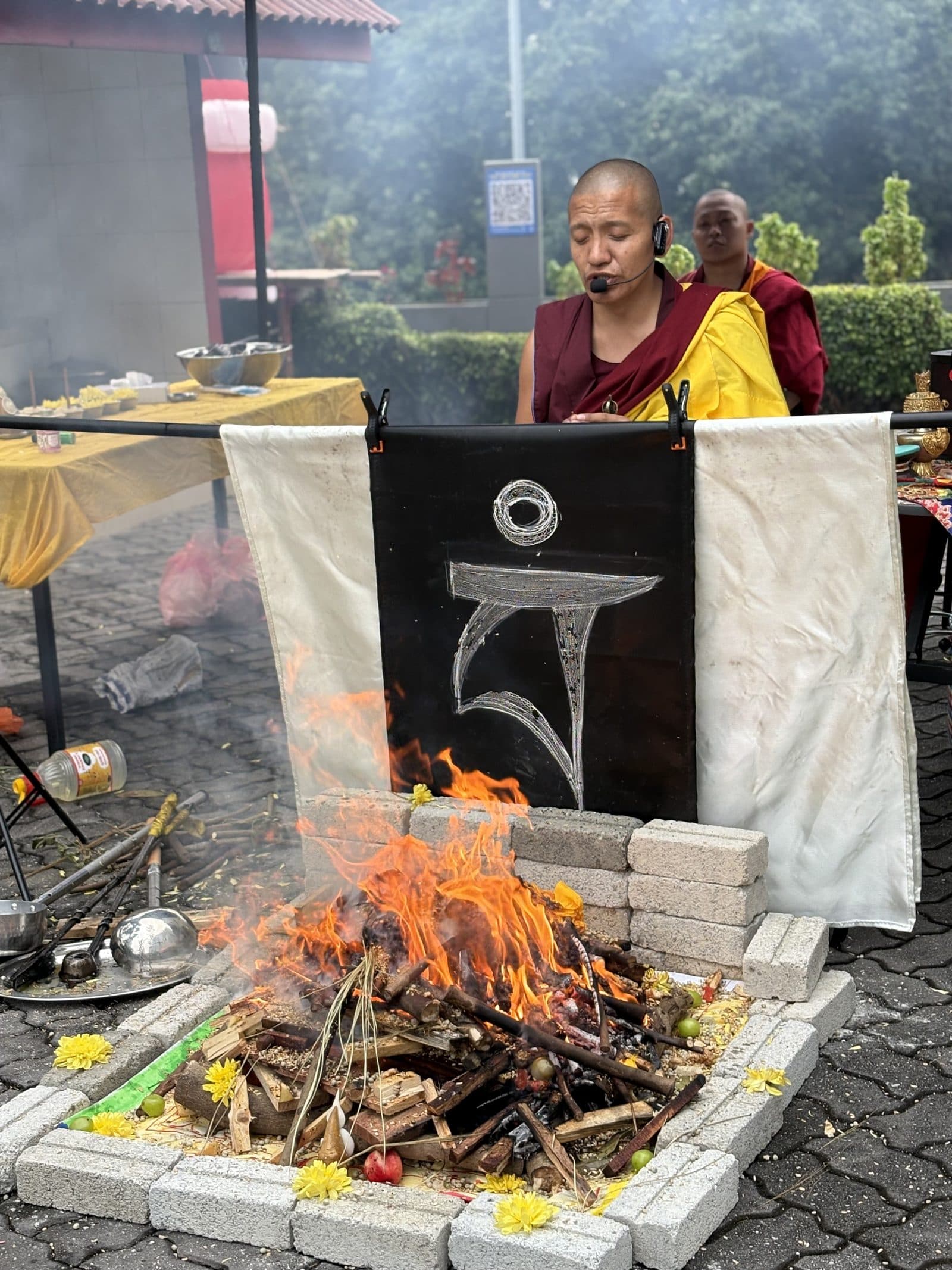Khen Rinpoche conducting a fire puja